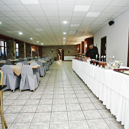 Hotel Lecadin Karpeníszi Kültér fotó