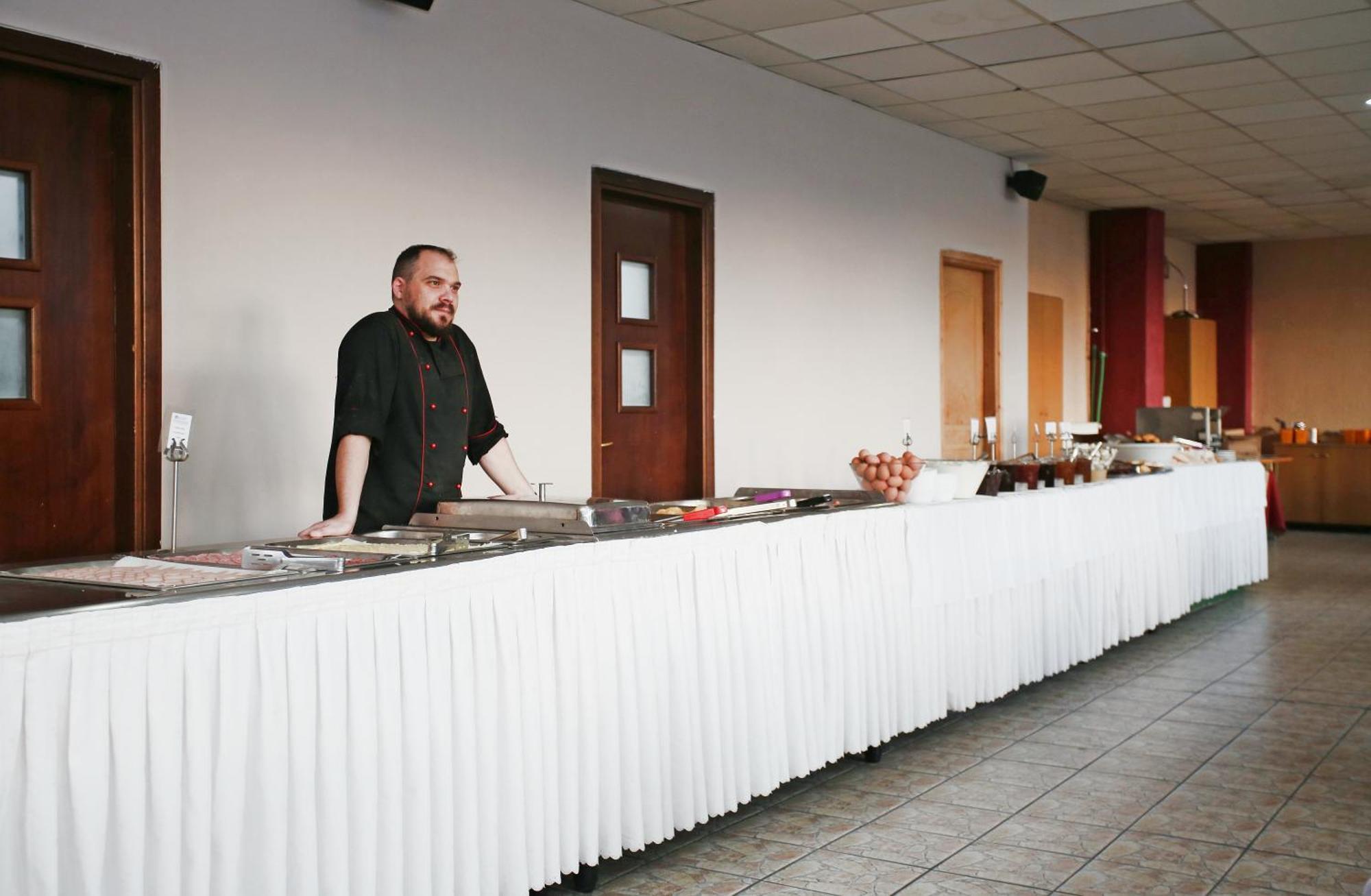 Hotel Lecadin Karpeníszi Kültér fotó